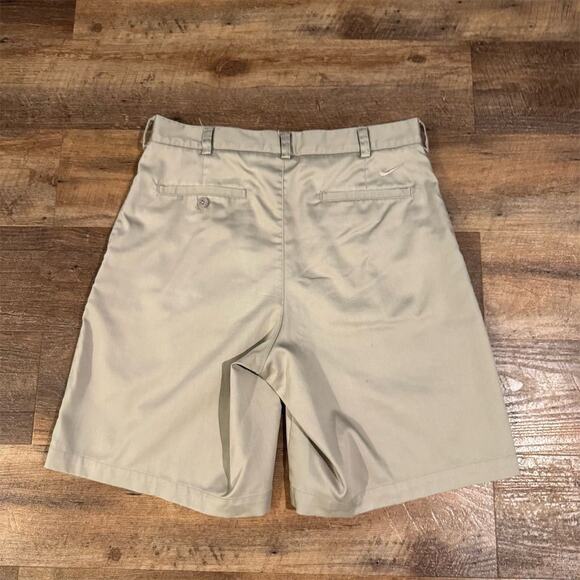 Lot of 2 Nike Golf FitDry Pleated Chino Shorts Beige Black Size 32 Pockets FLAW - Picture 3 of 16